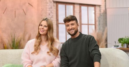 Nie wszystko było po staremu. Zamiast informacji puścili... reklamy