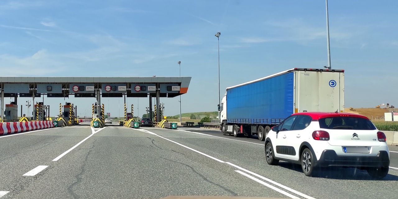 "Sucha" autostrada na A2. Dla kierowców przygotowano kanistry