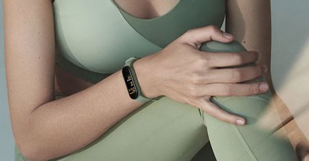 Chcesz opaskę Xiaomi Mi Band 5 w prezencie? Kup odpowiedniego smartfona, a dostaniesz