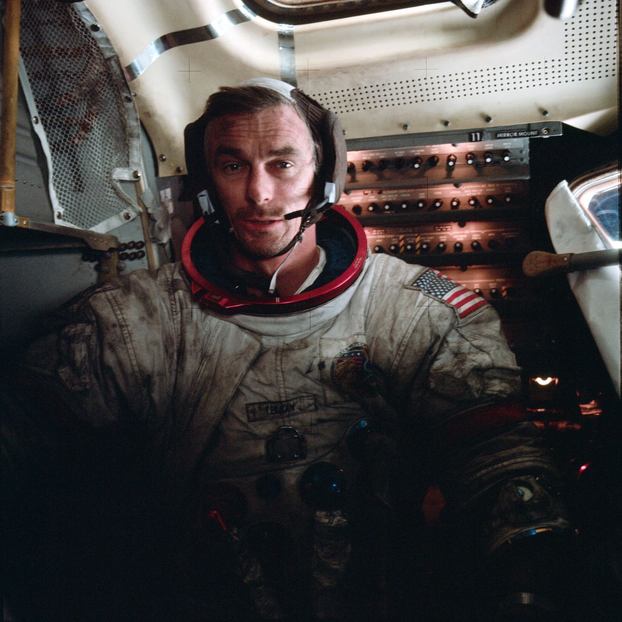 Eugene Cernan – ostatni człowiek na Księżycu. Zostawił tam nietypową pamiątkę