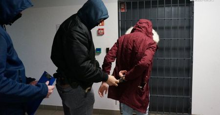 Bielsko-Biała. Jedna miała narkotyki, druga zwyzywała policjantów