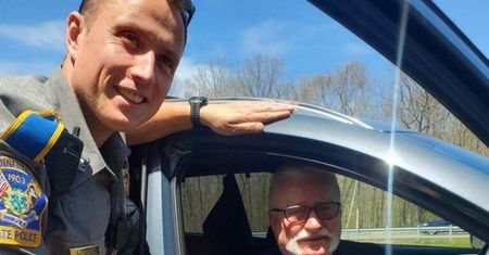 USA. Auto z Wałęsą złapało gumę. Policjant nie mógł uwierzyć