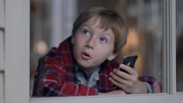 Trzy nowe reklamy iPhone’a 4S [wideo] 1