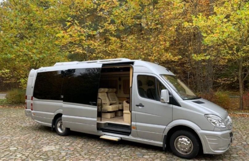 Krzysztof Krawczyk sprzedaj koncertowego busa za 200 tysięcy. Jacyś chętni? 