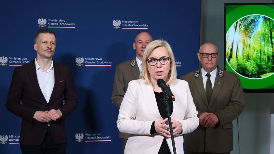 Minister klimatu i środowiska Paulina Hennig-Kloska oraz wiceminister Mikolaj Dorożała podczas "Ogólnopolskiej Narady o Lasach"