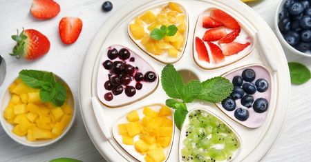 Domowy smak ulubionych produktów. Te urządzenia pomogą ci zrobić naturalny jogurt, masło oraz prawdziwy twaróg!