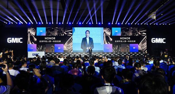 Honor zapowiada procesor Hinghu 818 i inteligentny aparat do dużych ekranów. Rozwiązania mają być stosowane w wyświetlaczach Honor Vision