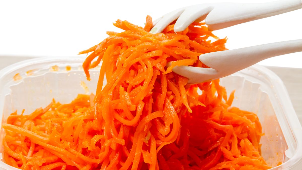 Surówka z marchewki - Pyszności