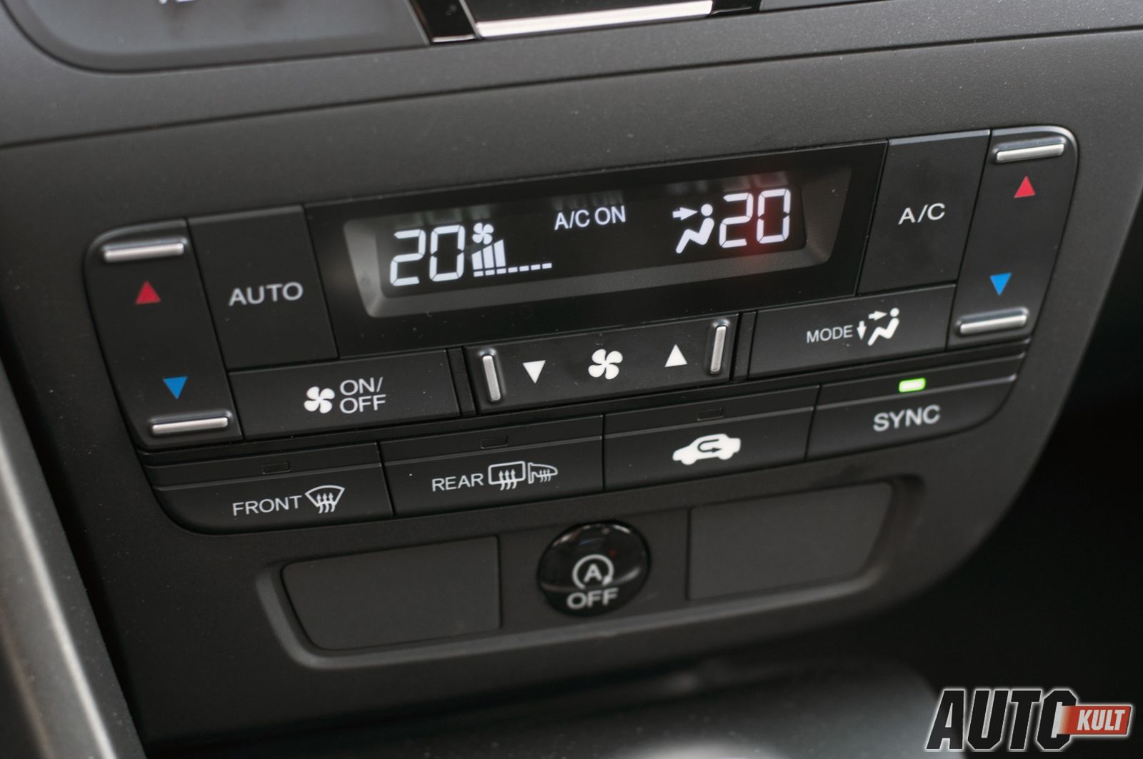 Honda Civic Tourer 1,8 i-VTEC Sport - test [galeria] 23