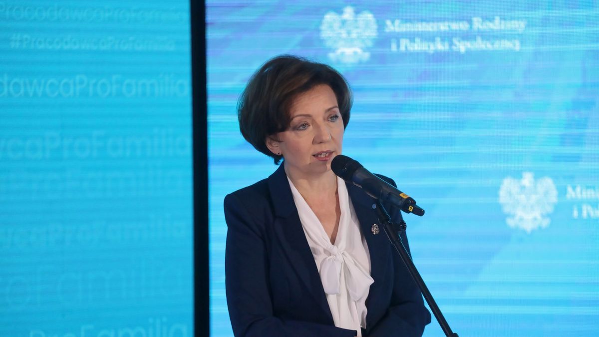 Minister rodziny zapowiedziała, że zostały już tylko dwie transze czternastych emerytur do wypłacenia. 