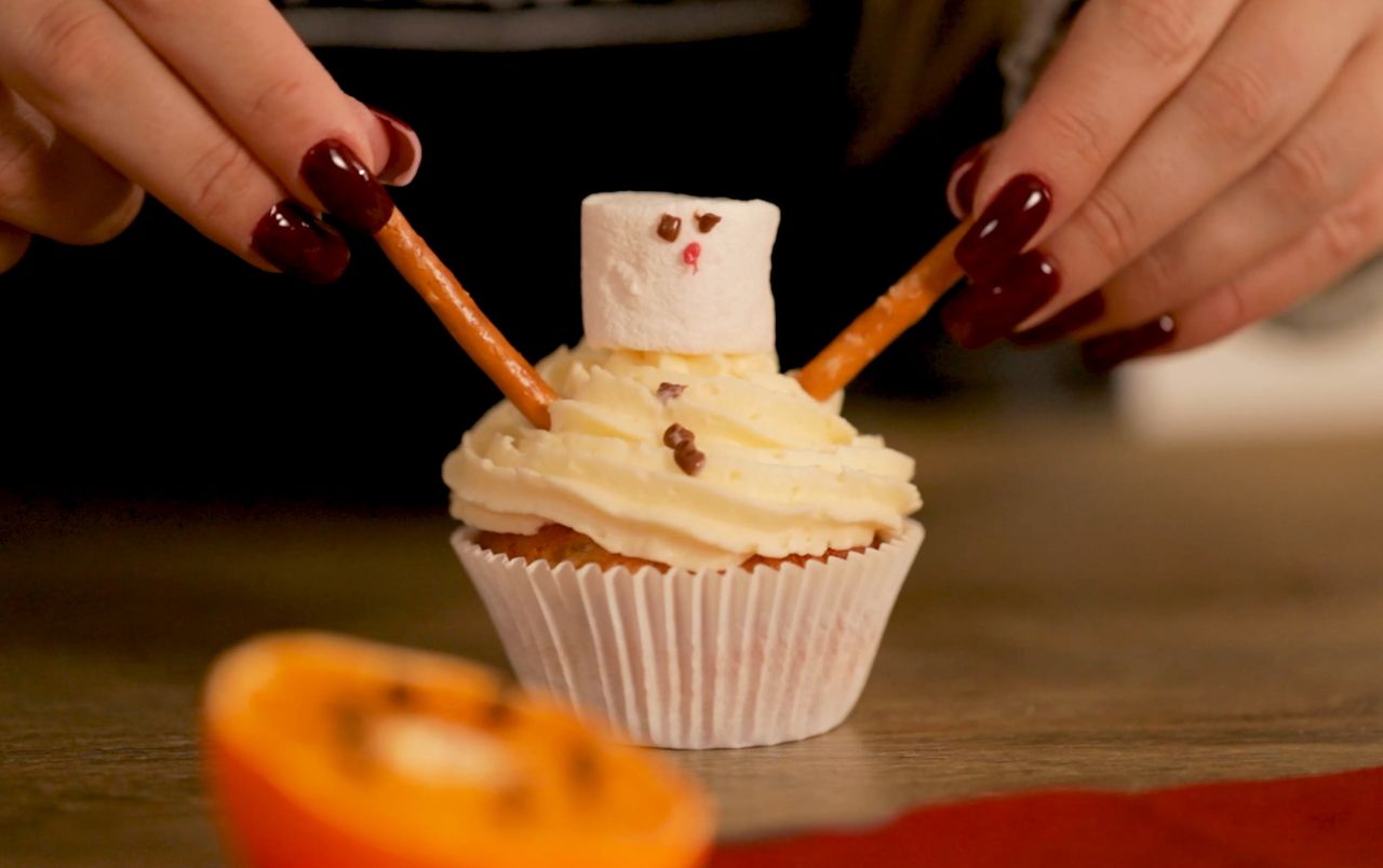 Snowman cupcake