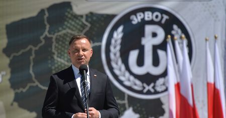 Oświadczenie Andrzeja Dudy i Mariusza Błaszczaka. Relacja na żywo