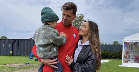 Marina broni reprezentantów Polski. "A mogli jechać na wakacje"