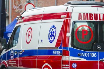 Dwulatka postrzelona z broni myśliwskiej. Trafiła do szpitala