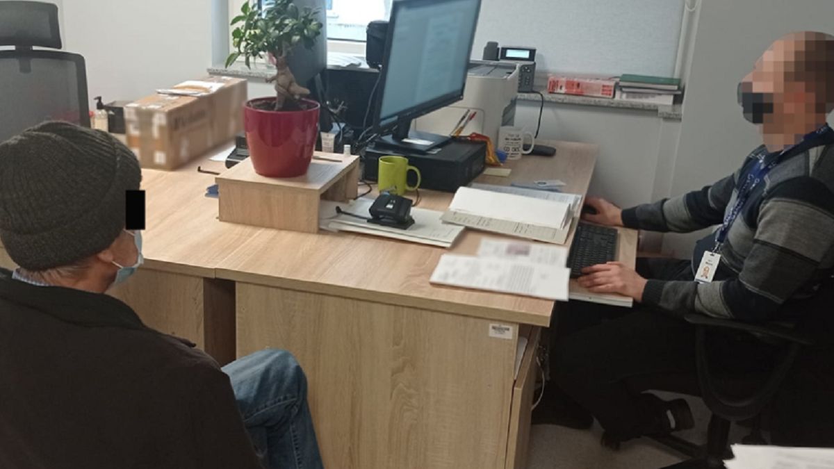 Znęcał się i okradał żonę. 71-latek zgotował piekło na Ursynowie