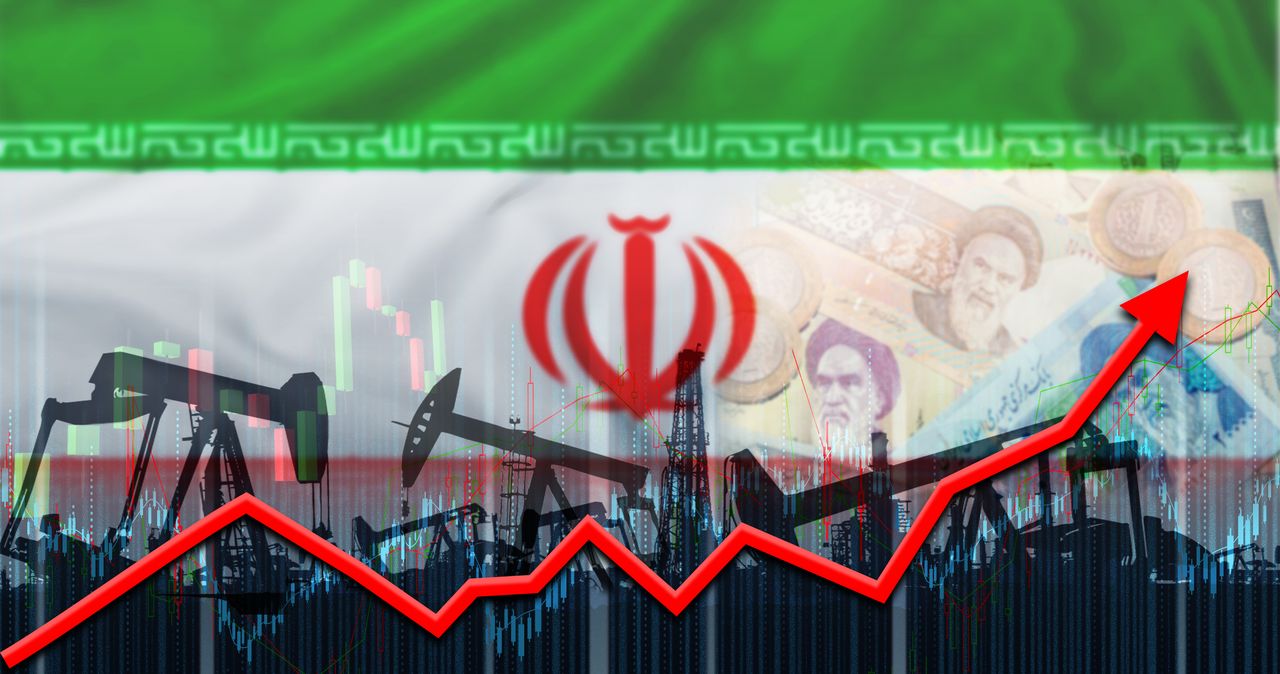 Iran straszy baryłką ropy po 200 dol. Co wtedy z cenami paliw? "Nie ma potrzeby, by siać panikę"
