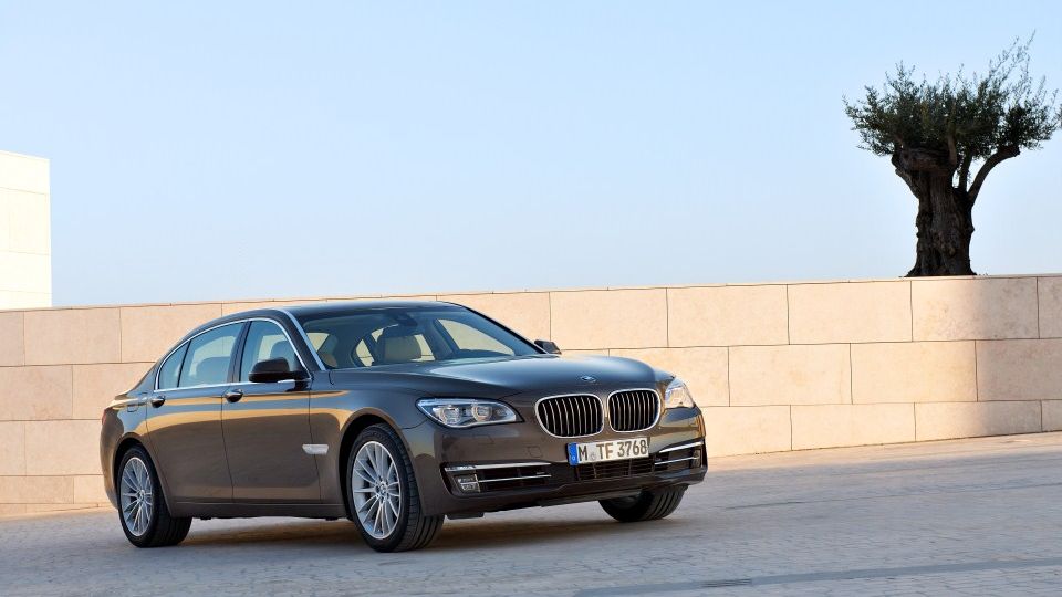 Odświeżone BMW serii 7 (2013) [galeria] 1