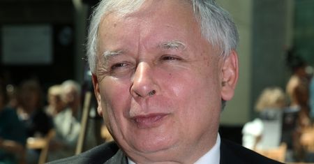 Ponad 40 tysięcy osób rozważa wzięcie udziału w "GRUPOWYM KASZLENIU pod domem Jarosława Kaczyńskiego"!