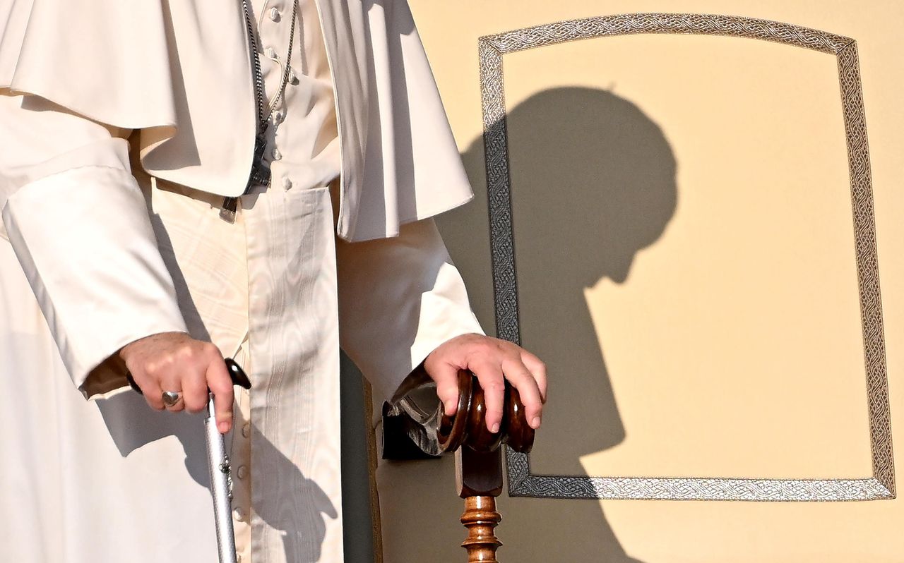 Szybka zmiana godła. Watykan reaguje po śmierci Franciszka