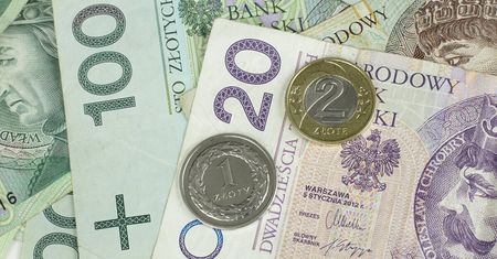 Trzynasta emerytura 2025. Kiedy wypłata? Emeryci i renciści wkrótce otrzymają pieniądze od ZUS