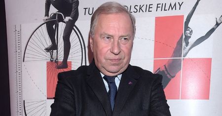 Tyle miesięcznie zarabia Jerzy Stuhr! Kwotę ujawniono podczas sądowej rozprawy. Taki to pożyje?