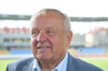 Czy senator Komarnicki odbierze tytuł? PiS skarży uchwałę w sprawie honorowego obywatelstwa Gorzowa