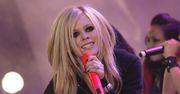 Avril Lavigne ma dziś 41 lat. Jak wygląda? Internauci stworzyli teorie spiskowe, że gwiazda nie żyje i zastąpiła ją SOBOWTÓRKA