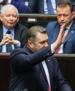 Kaczyński oburzony ustaleniami dziennikarzy. "Kłamstwo"