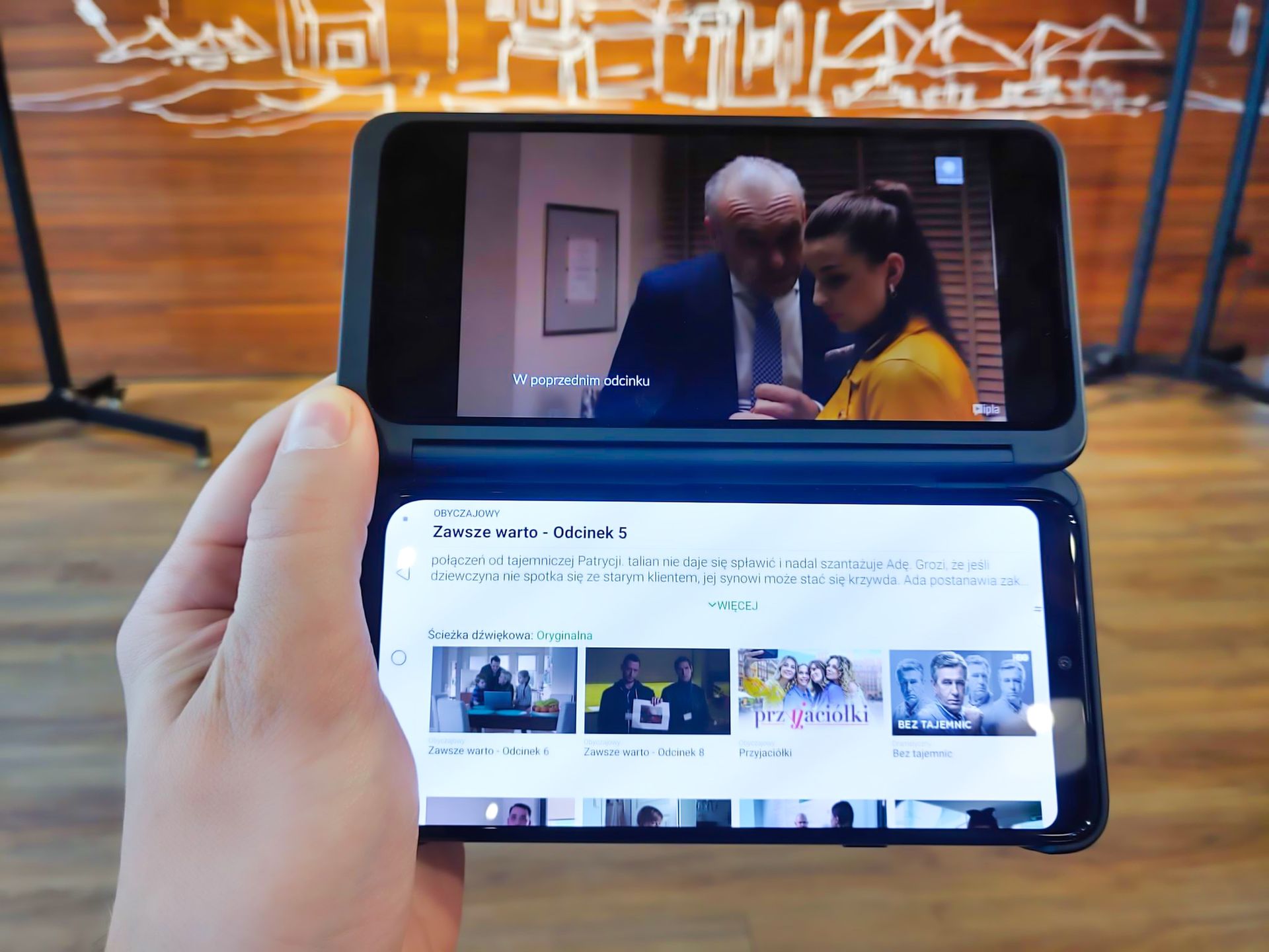 LG się postarało. G8X z etui Dual Screen będzie skrojony pod polski rynek 2