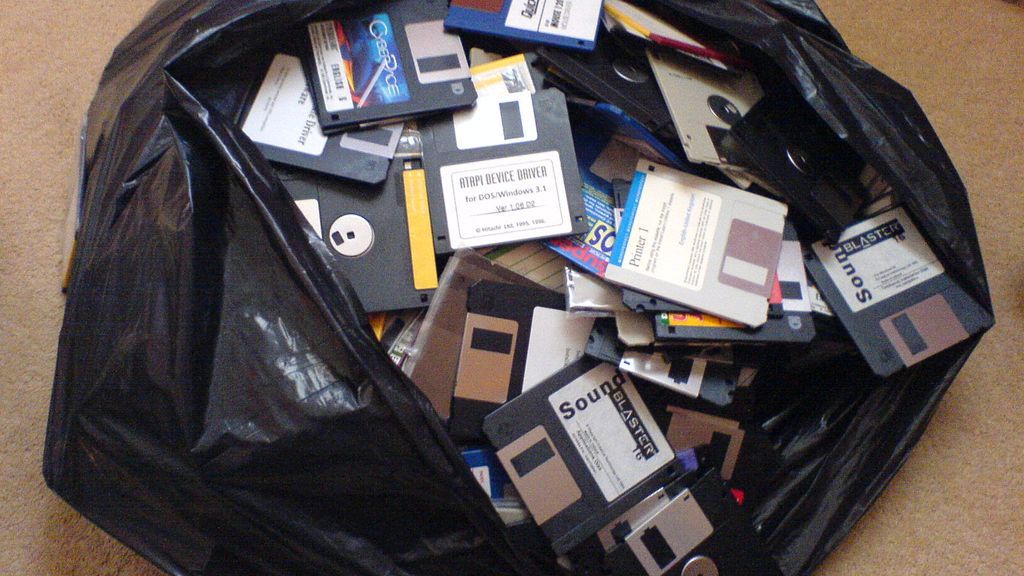 Dyskietki 3.5 cala umierają 1