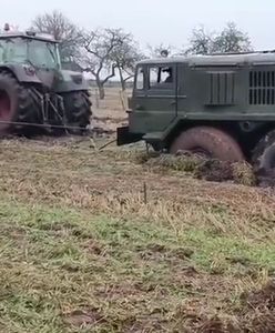 Traktory wróciły na front. Moment akcji z MAZ-537