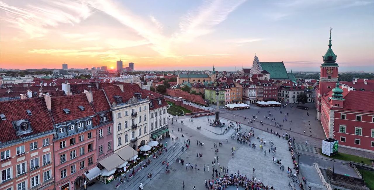 Warsaw 24h - poklatkowa wizja Warszawy