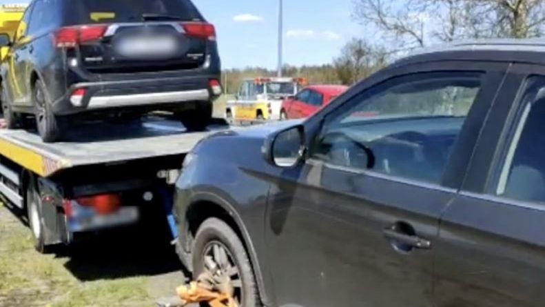 Warszawa. Policjanci odzyskali dwa auta skradziona na Śląsku