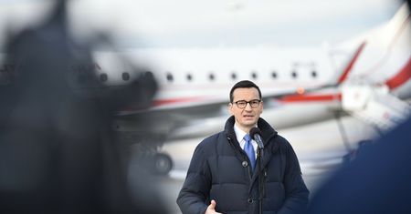 Latał na miesięcznice. Zabierał pasażerów. Pokazali loty Morawieckiego