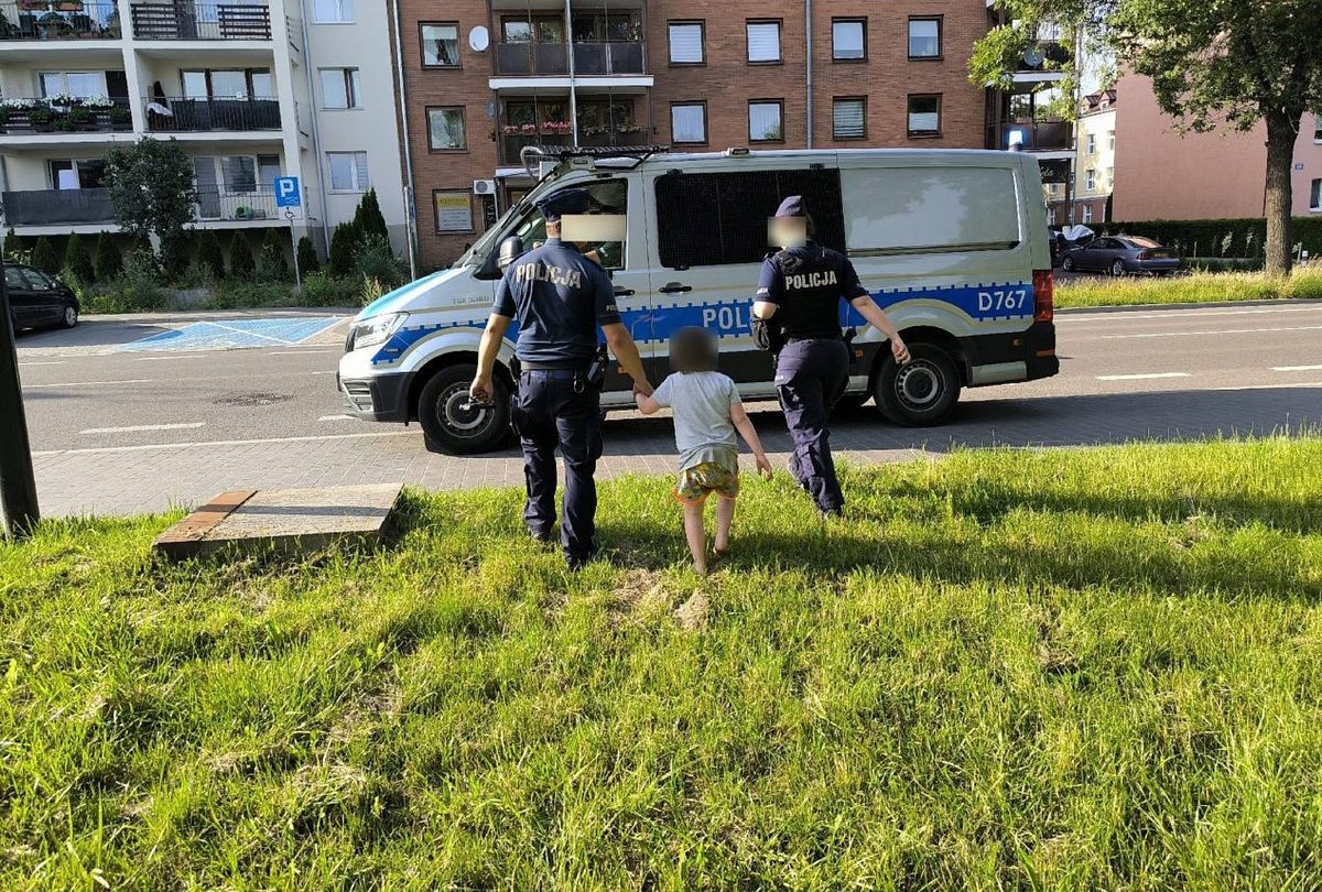 plac zabaw, zaginięcie dziecka, policja 5-latka bawiła się na placu zabaw. Nagle zniknęła