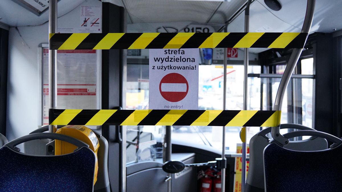 Transport publiczny zmienił się przez koronawirusa.