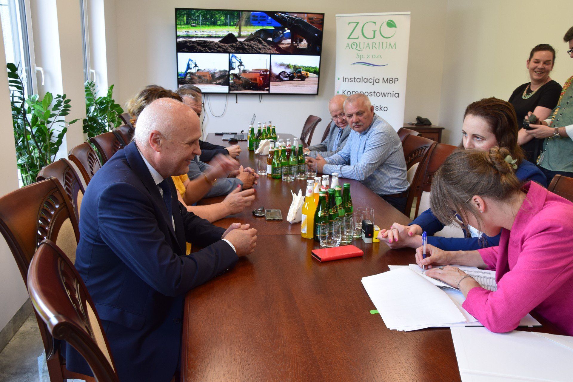 W siedzibie Zakładu Gospodarki Odpadami w Pukininie władze spółki podpisały umowę na pożyczkę z Wojewódzkim Funduszem Ochrony Środowiska i Gospodarki Wodnej w Łodzi