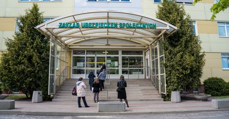 Ponad 800 tysięcy złotych na nagrody w ZUS. Urzędnicy skorzystali z wyjątku