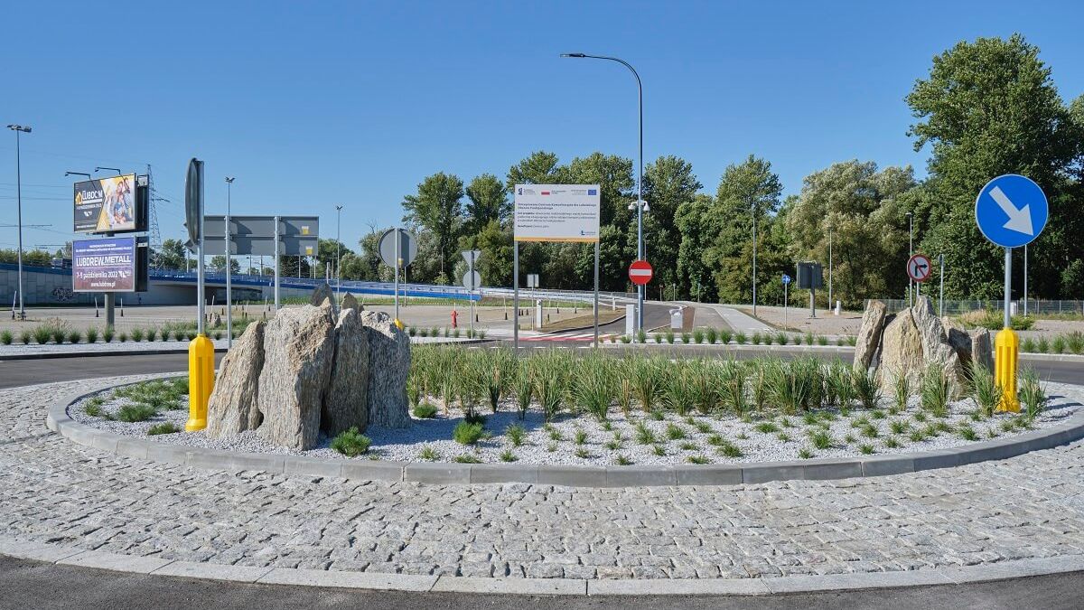 Zjazd z ul. Lubelskiego Lipca '80 do ul. Dworcowej