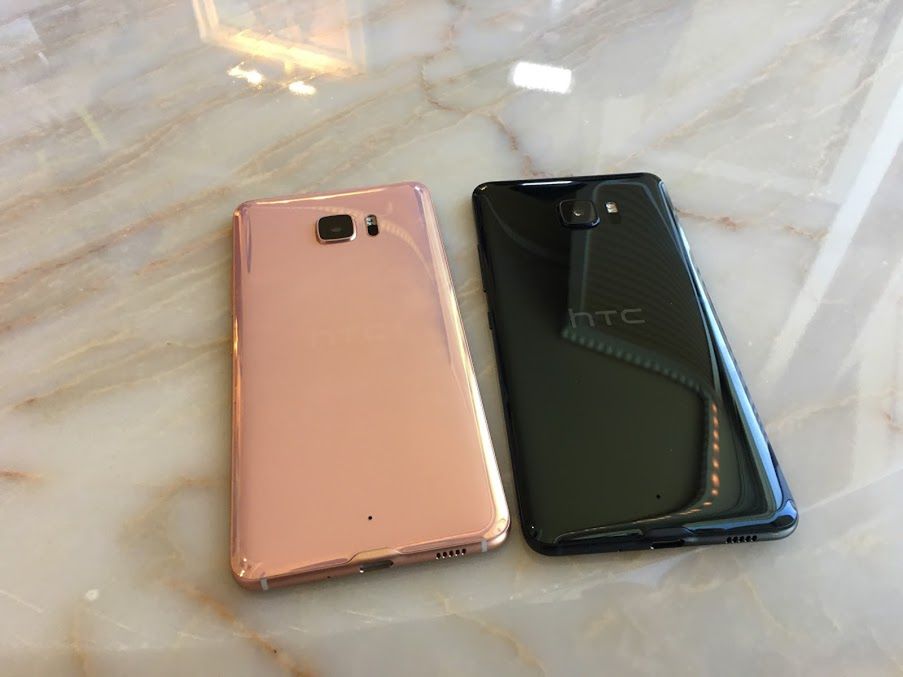 HTC U Ultra oficjalnie. Topowy, muzyczny i inteligentny smartfon z dwoma ekranami 8