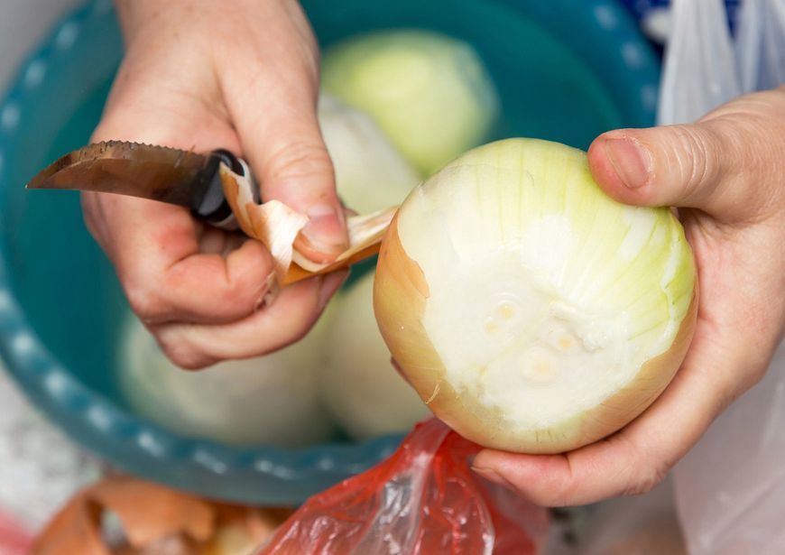 Wykorzystaj łupiny z cebuli