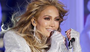 Jennifer Lopez zapozowała w wannie. Zdjęcie od razu rzuca się w oczy