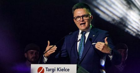 Hołownia się wycofa z wyborów? Nieoficjalne doniesienia