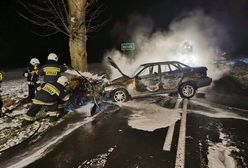 Koszmarny wypadek pod Kołobrzegiem. Kierowca mógł spłonąć