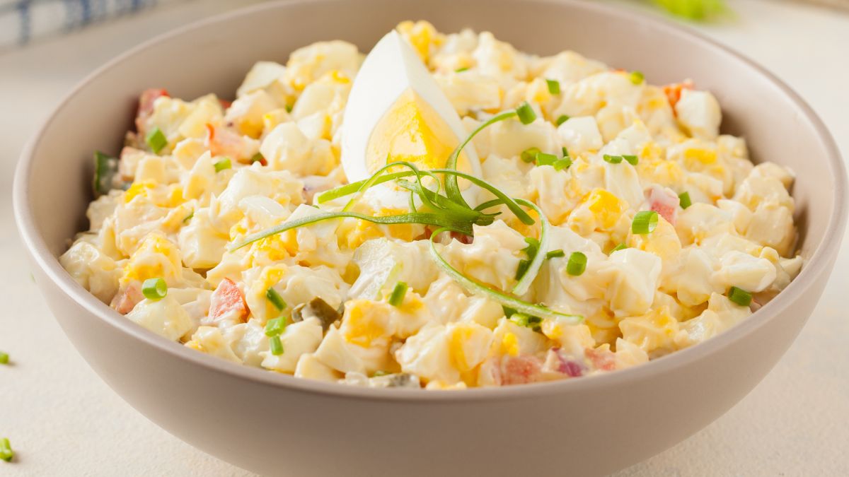 3 proste i pyszne sałatki na Wielkanoc.