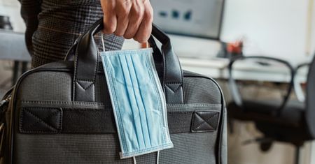 Pracodawca nie zapłacił. Pracownik postanowił zarazić go koronawirusem