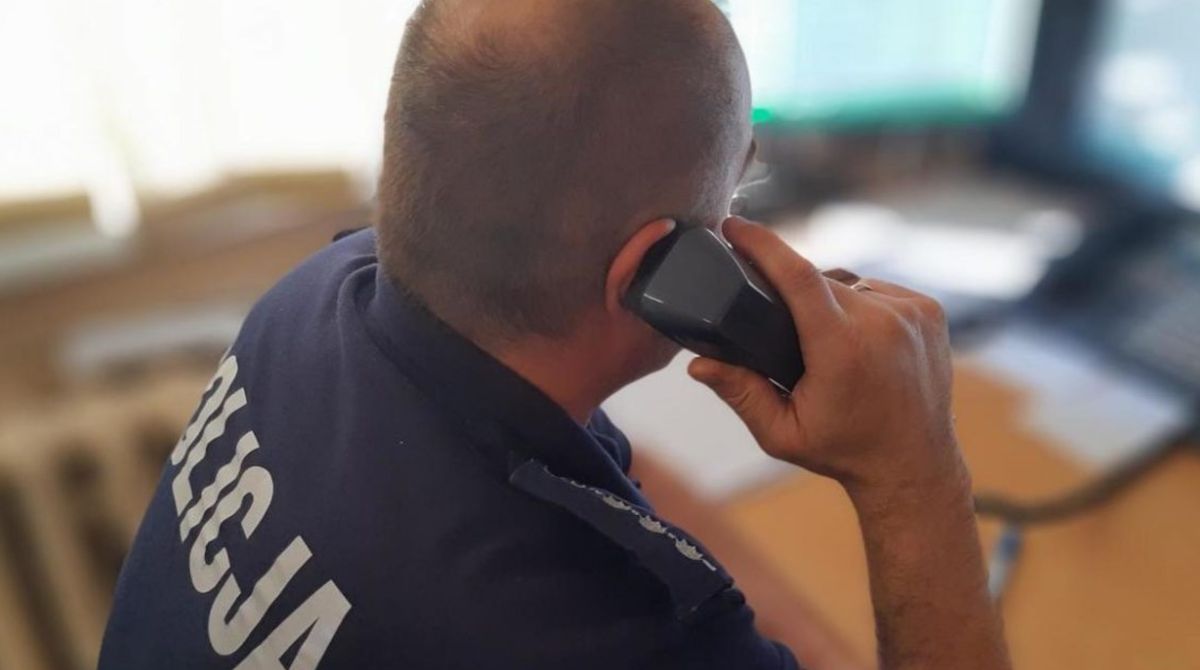 Policjanci udaremnili oszustwo.