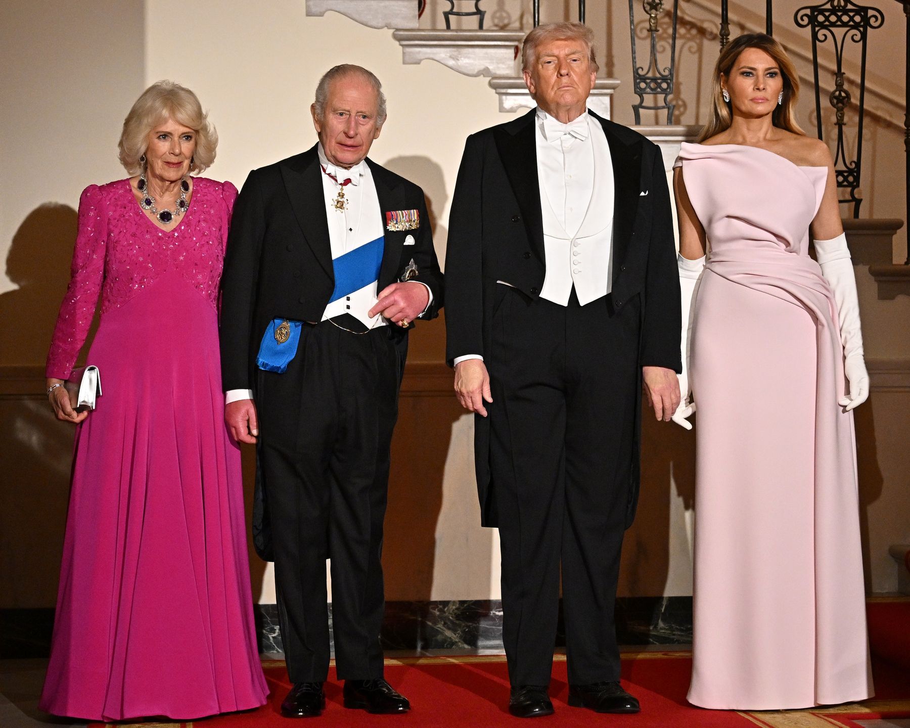 Król Karol i królowa Camilla, Donald i Melania Trumpowie 