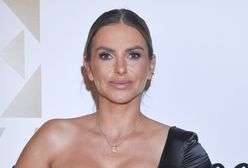 Odważna kreacja Moniki Goździalskiej. Przezroczysta spódnica odsłoniła nie tylko bieliznę