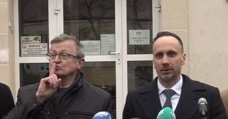 "Zapnijcie pasy". Przemawiał Kowalski. Oto co się stało